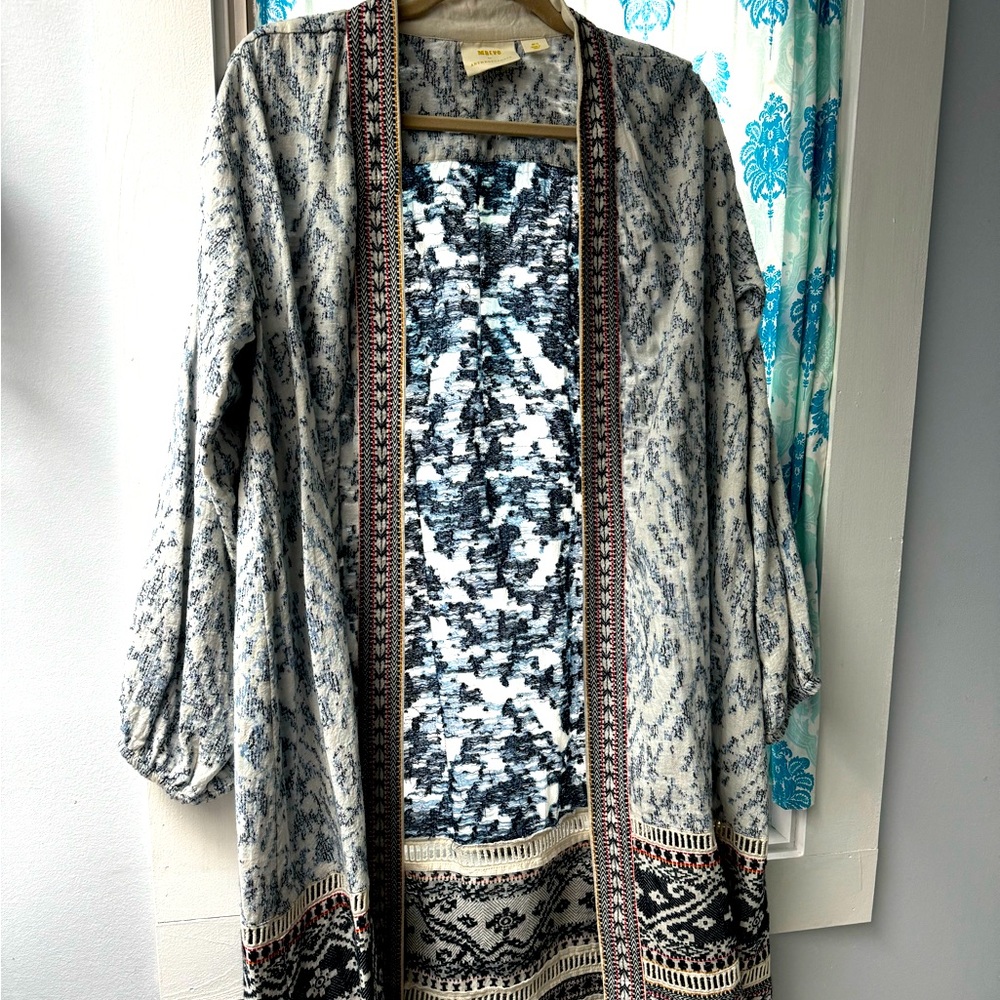 Maeve Robe